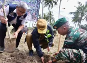 Pj Gub Prof Zudan - Kadis TPH-Bun & Pangdam Hasanuddin Panen Raya Padi-Tanam Nangka Madu