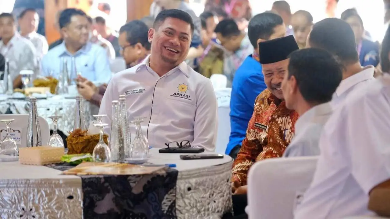 Adnan Ajak Para Bupati Bahas Pembangunan Rendah Karbon 3 Adnan Ajak Para Bupati Bahas Pembangunan Rendah Karbon