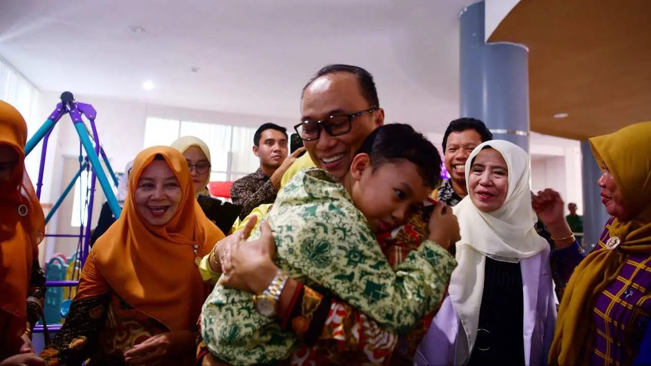 Pj Ketua TP PKK Sulsel Apresiasi Layanan Ruang Tumbuh Kembang Anak RSKD Dadi