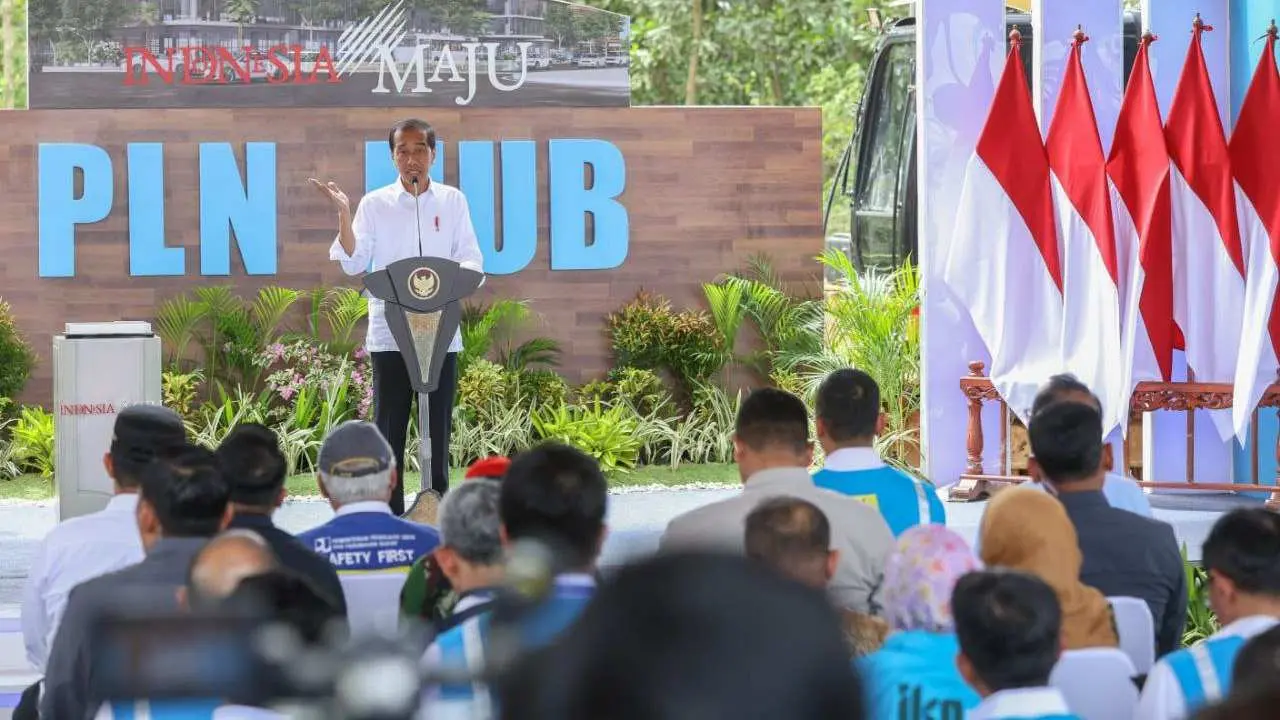 Presiden Jokowi Tandai Pembangunan PLN Hub, Pusat Ekosistem Transisi Energi dan Layanan Digital di Jantung IKN