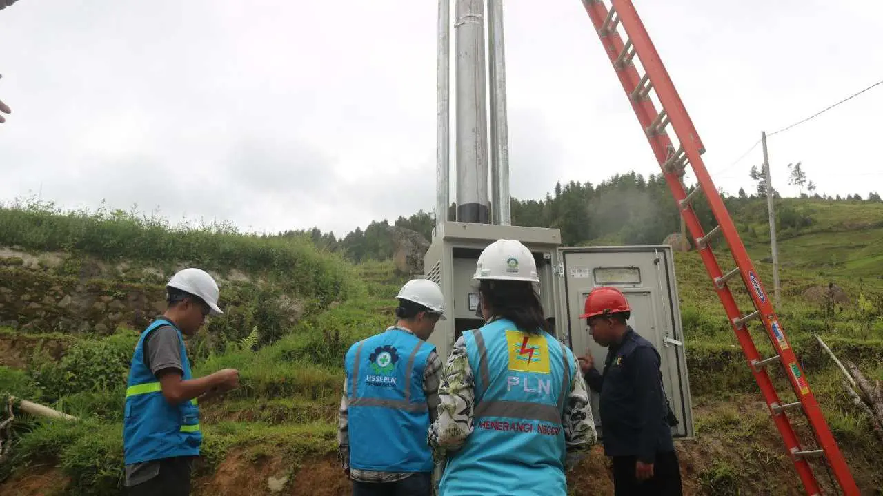 3.928 KK Warga Desa di Kecamatan Mappak dan Simbuang, Tator Akhirnya Bisa Nikmati Listrik PLN 24 Jam 2 3.928 KK Warga Desa di Kecamatan Mappak dan Simbuang, Tator Akhirnya Bisa Nikmati Listrik PLN 24 Jam