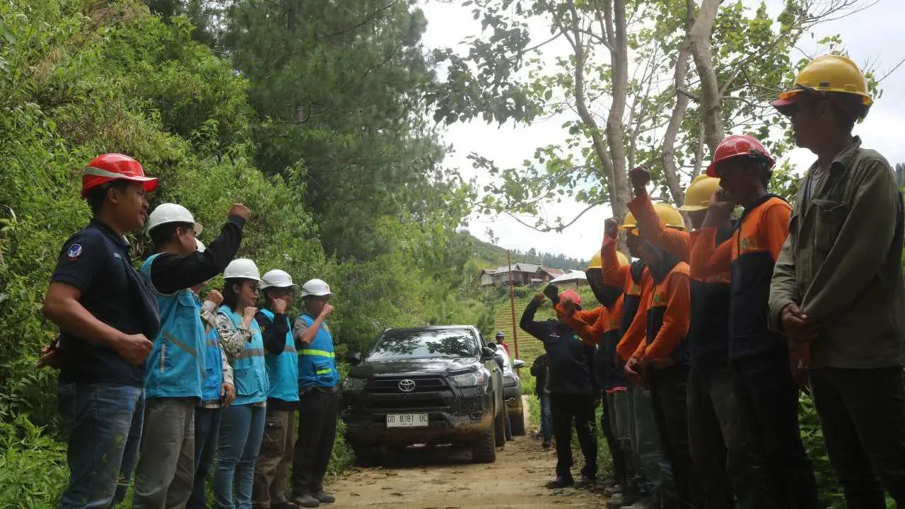 3.928 KK Warga Desa di Kecamatan Mappak dan Simbuang, Tator Akhirnya Bisa Nikmati Listrik PLN 24 Jam 3 3.928 KK Warga Desa di Kecamatan Mappak dan Simbuang, Tator Akhirnya Bisa Nikmati Listrik PLN 24 Jam