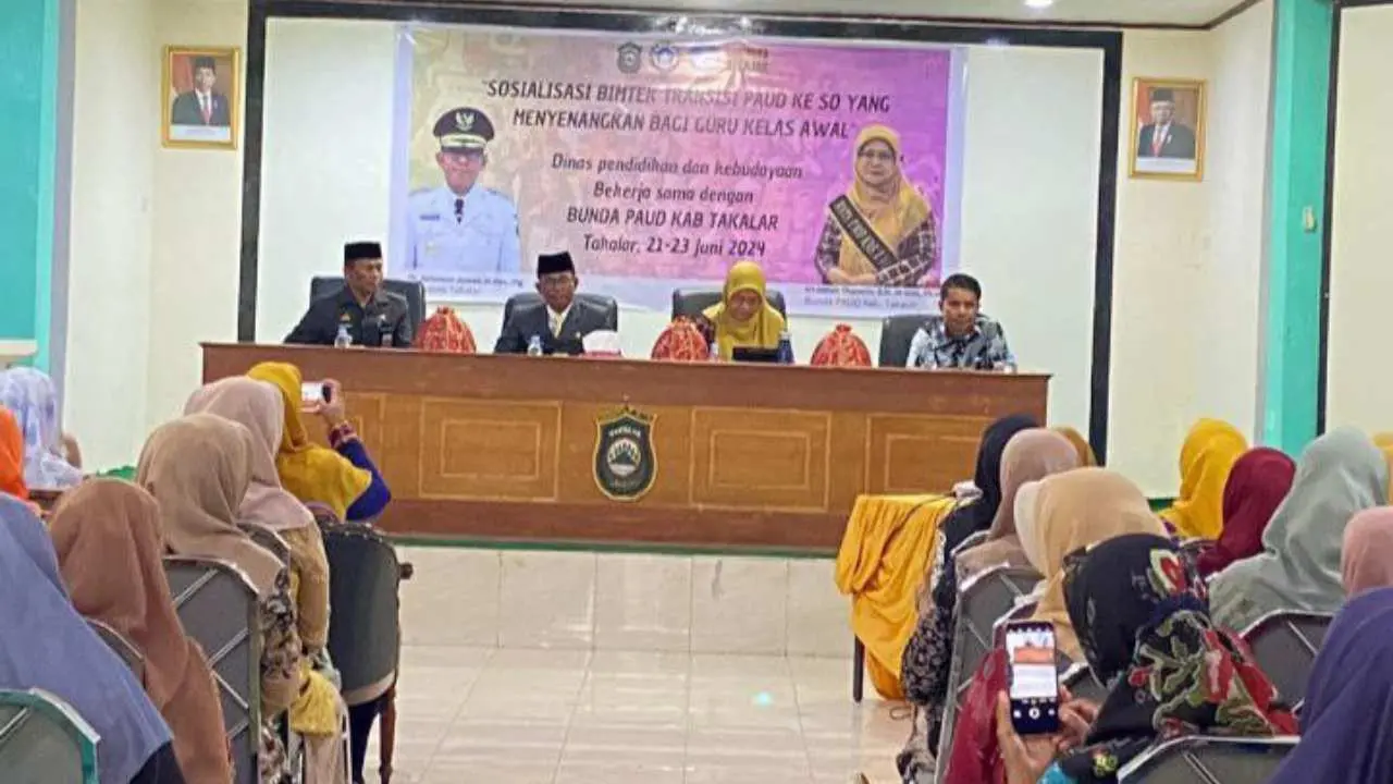 Pj Bupati Takalar Buka Sosialisasi & Bimtek Transisi PAUD ke SD Bagi Guru Kelas di Tahun Ajaran Baru