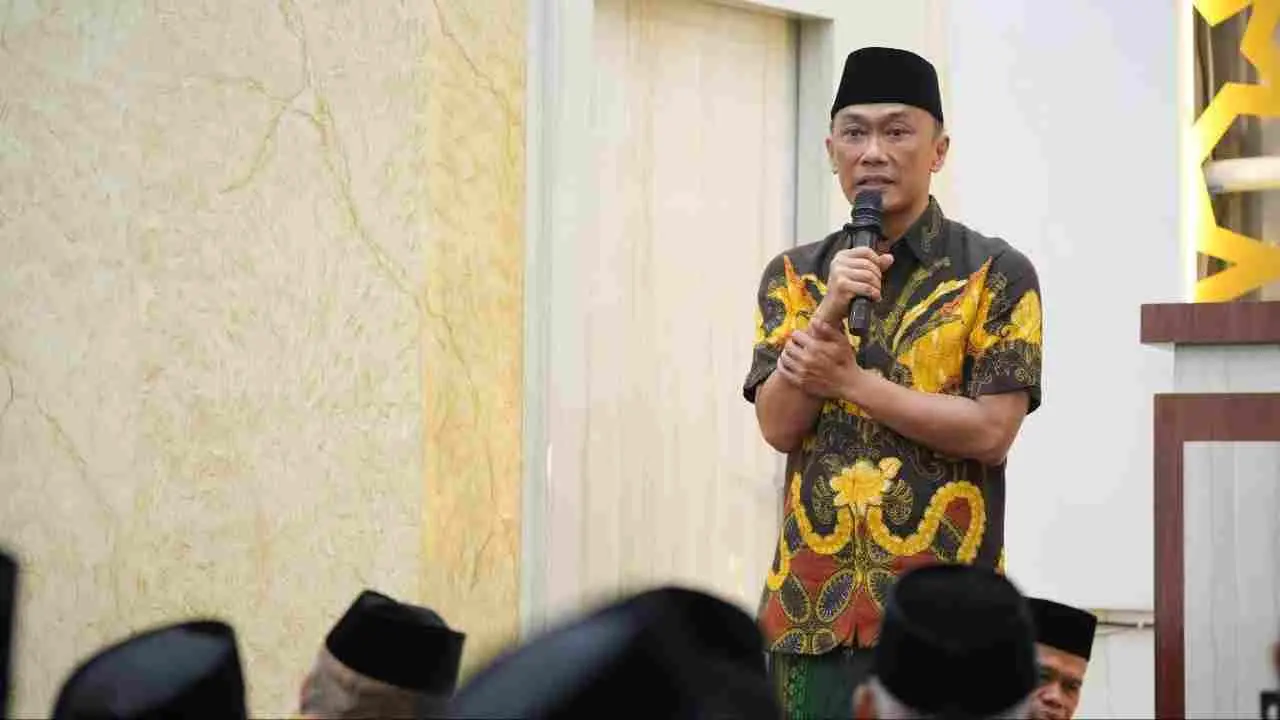 Rutin Dilaksanakan, Pj Gubernur Prof Zudan Pengajian Subuh & Ahad Gembira di Masjid Kawasan Kompleks Rujab 2 Rutin Dilaksanakan, Pj Gubernur Prof Zudan Pengajian Subuh & Ahad Gembira di Masjid Kawasan Kompleks Rujab
