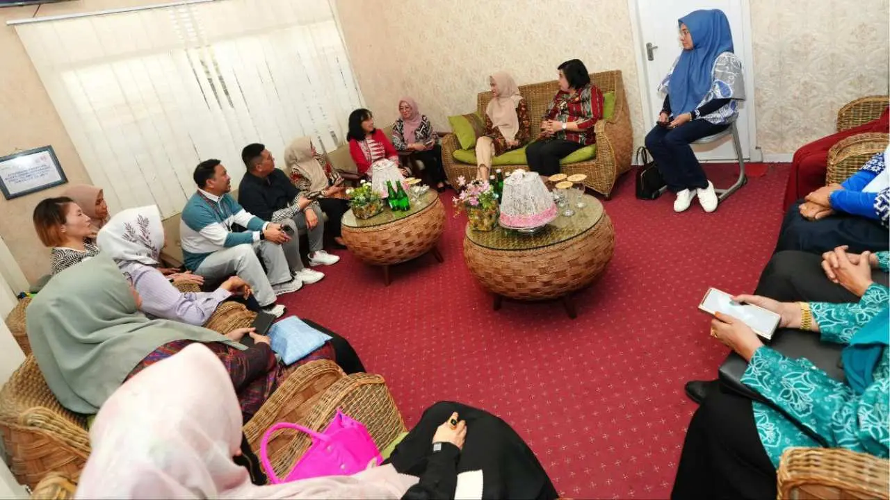 Pj TP PKK Sulsel Rapat Kesiapan Fashion Show di Event Sulsel Menari