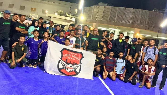 Ketua Umum Perssoci Pengprov Sulsel Resmikan Lapangan Street Soccer Permanen