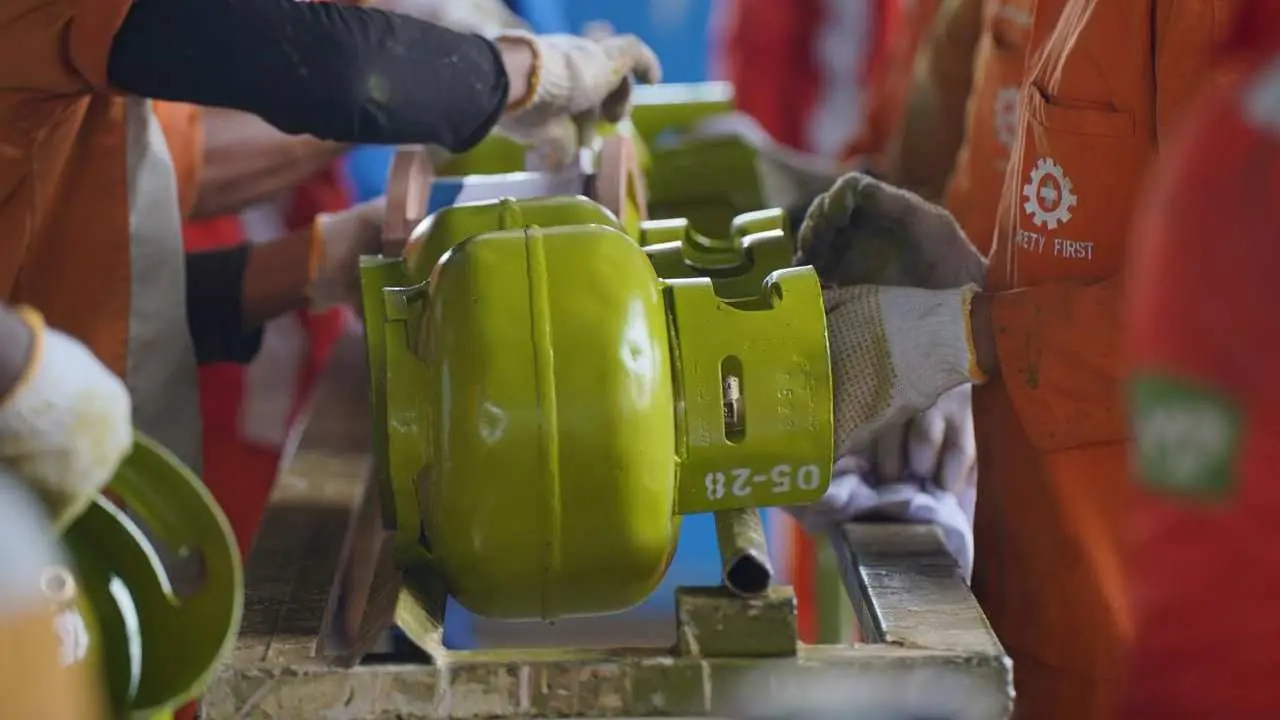 Pertamina Jamin Stok LPG 3 Kg di Sulsel Aman Selama Iduladha 1445 H 2 Pertamina Jamin Stok LPG 3 Kg di Sulsel Aman Selama Iduladha 1445 H