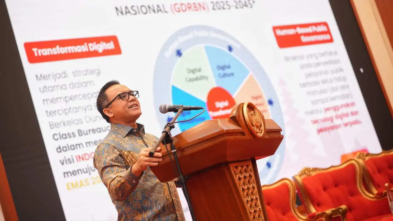 Seminar Nasional IKA PIMNAS di Makassar, Menpan RB Tegaskan Digitalisasi Reformasi Birokrasi Tidak Boleh Mundur 2 Seminar Nasional IKA PIMNAS di Makassar, Menpan RB Tegaskan Digitalisasi Reformasi Birokrasi Tidak Boleh Mundur