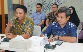 Bahas Pemenuhan Syarat TKDN, Plh Sekda dan Stakeholder Terkait Satukan Persepsi 6 Bahas Pemenuhan Syarat TKDN, Plh Sekda dan Stakeholder Terkait Satukan Persepsi
