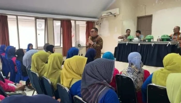 Plt Kadis DPPKB Makassar Imbau Kader Berpartisipasi Aktif dalam Pemilu Damai dan Tingkatkan Partisipasi Pemilih