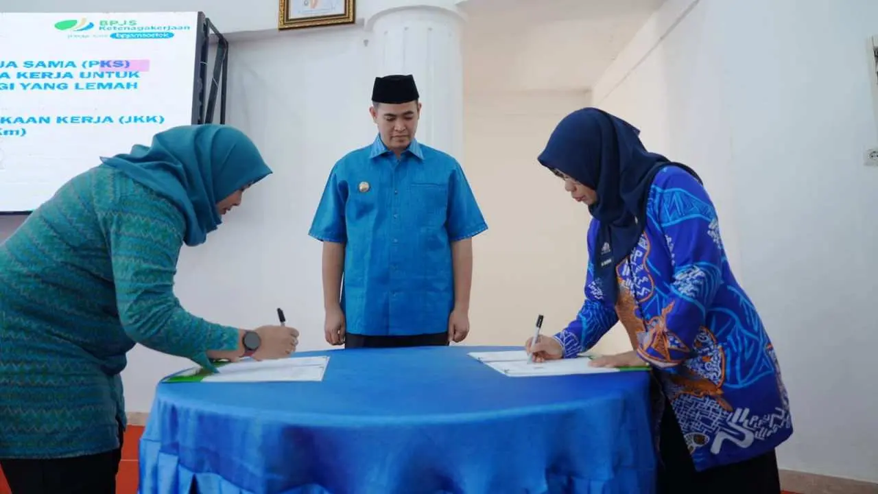 Pemkab Pangkep Tanggung Iuran BPJS  Ketenagakerjaan Pekerja Rentan dan THL