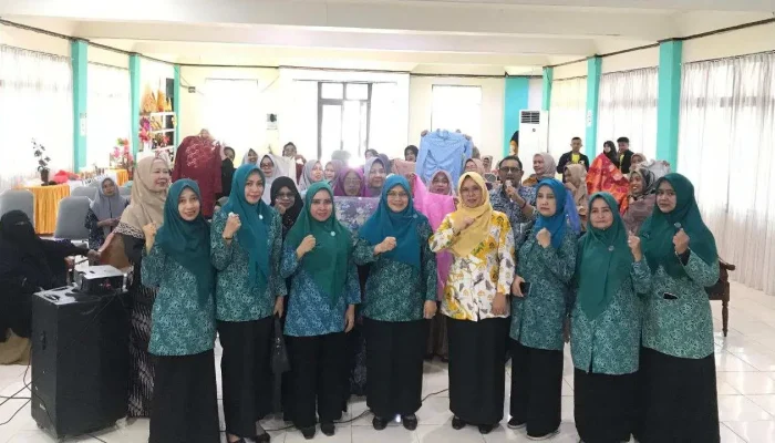 Disparpora Kerjasama TP-PKK Takalar Gelar Sosialisasi Daur Ulang Sandang