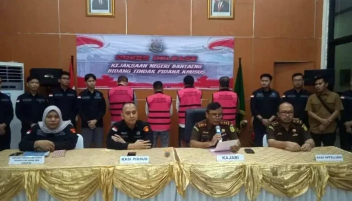 Tiga Pimpinan DPRD Bantaeng Aktif, Ditersangkakan Kejari