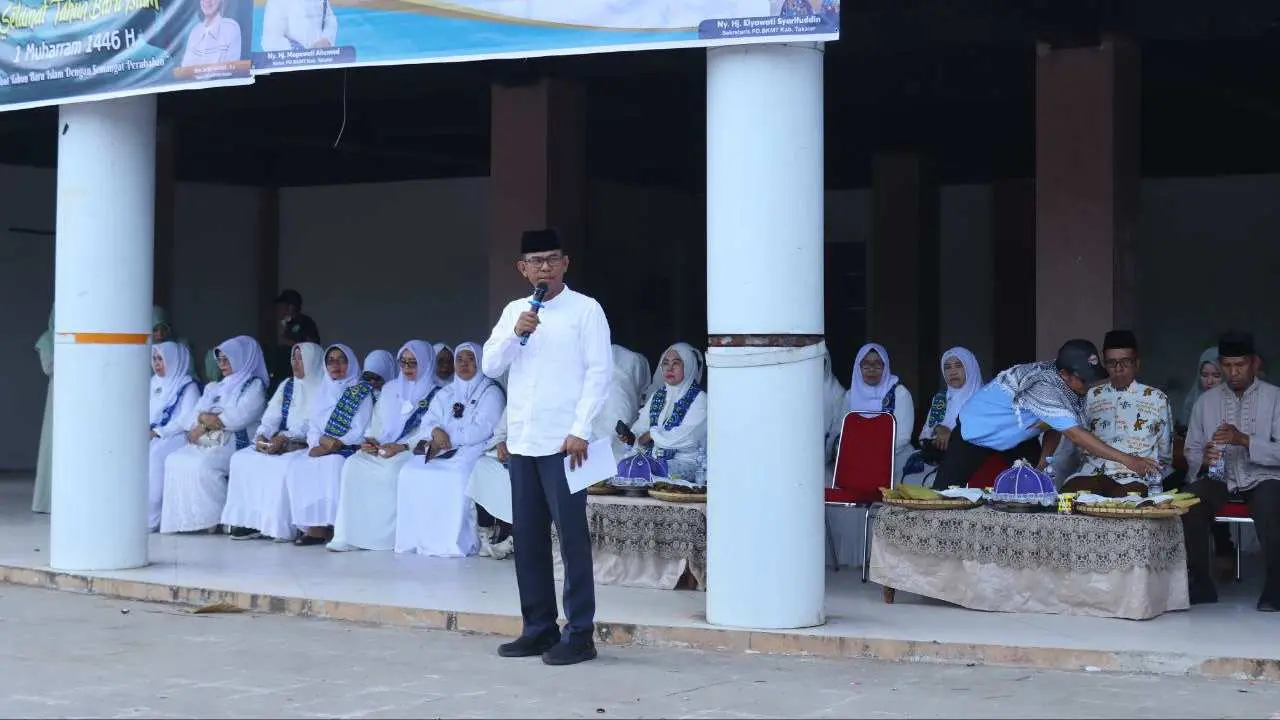 Peringati 1 Muharram 1446 H, Pj Bupati Takalar Lepas Peserta Karnaval 