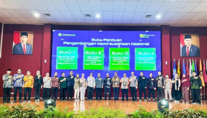 Kadiskop UKM Kota Makassar Hadiri Entrepreneur Hub Goes To Campus