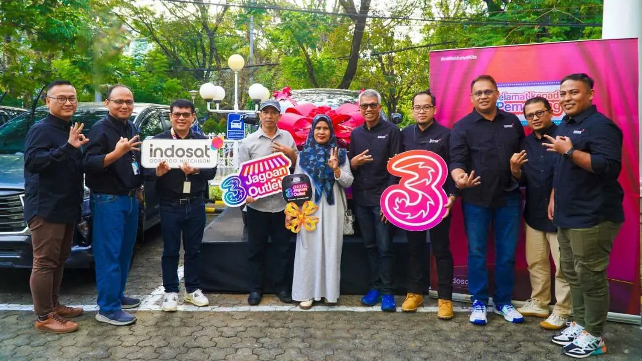 Terus Perluas Layanan ke Pelosok Perdesaan, Tri Apresiasi Retailer Outlet Melalui Program Tri Jagoan Outlet