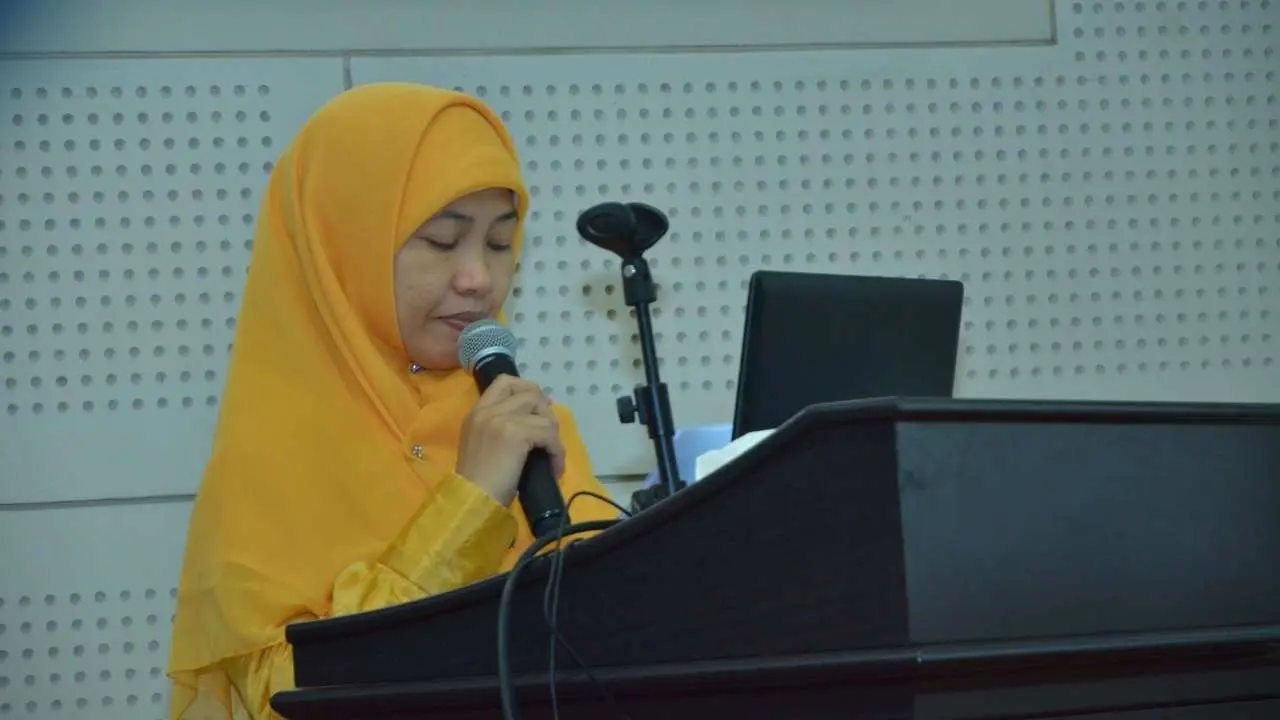 Dr. Suryani Syahrir, S.T., M.T. (Dosen dan Pemerhati Sosial)