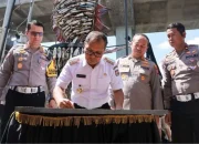 Wali Kota Makassar Resmikan Tugu Ikan Knalpot Brong di Fly Over