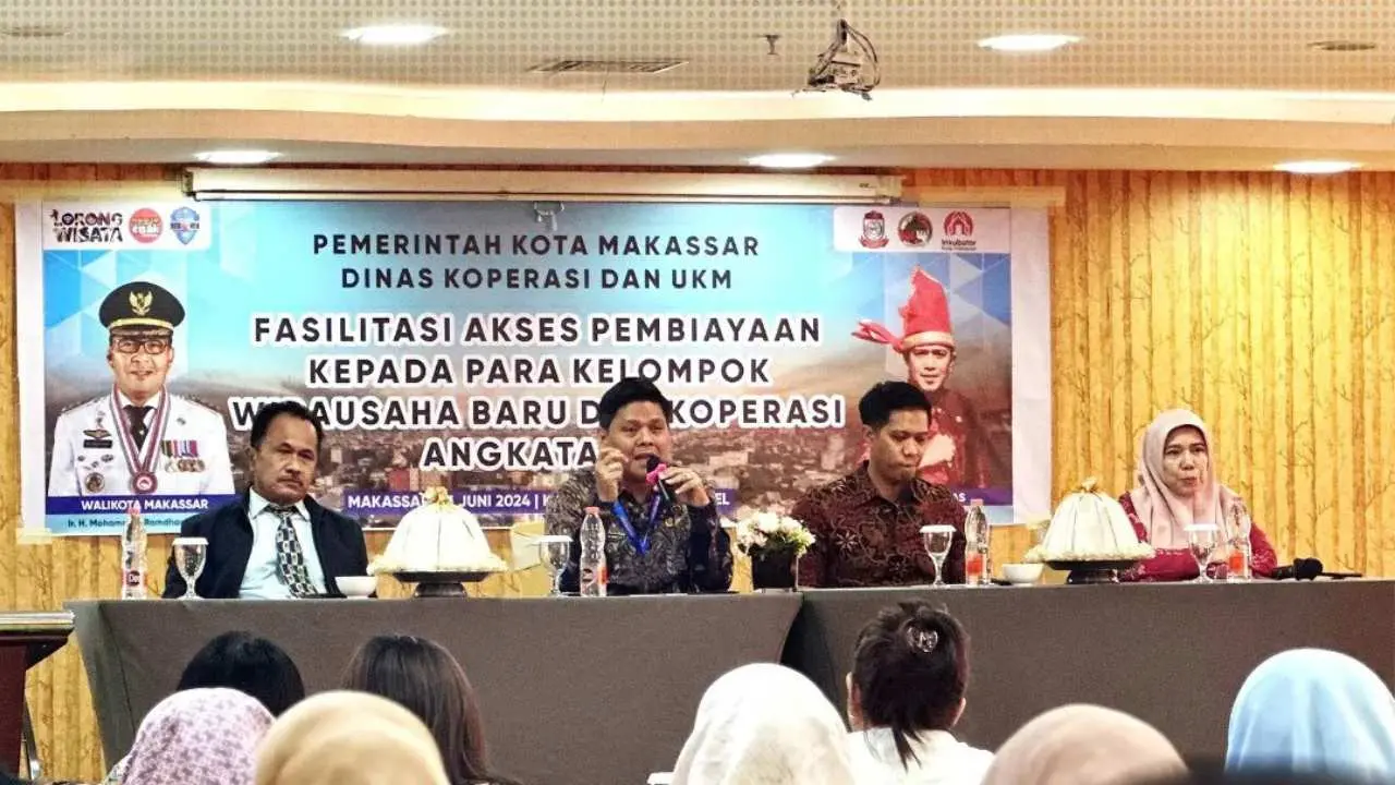 Kabid Kelembagaan Koperasi Wakili Kadiskop UKM Makassar Buka Fasilitasi Akses Pembiayaan 2 Kabid Kelembagaan Koperasi Wakili Kadiskop UKM Makassar Buka Fasilitasi Akses Pembiayaan