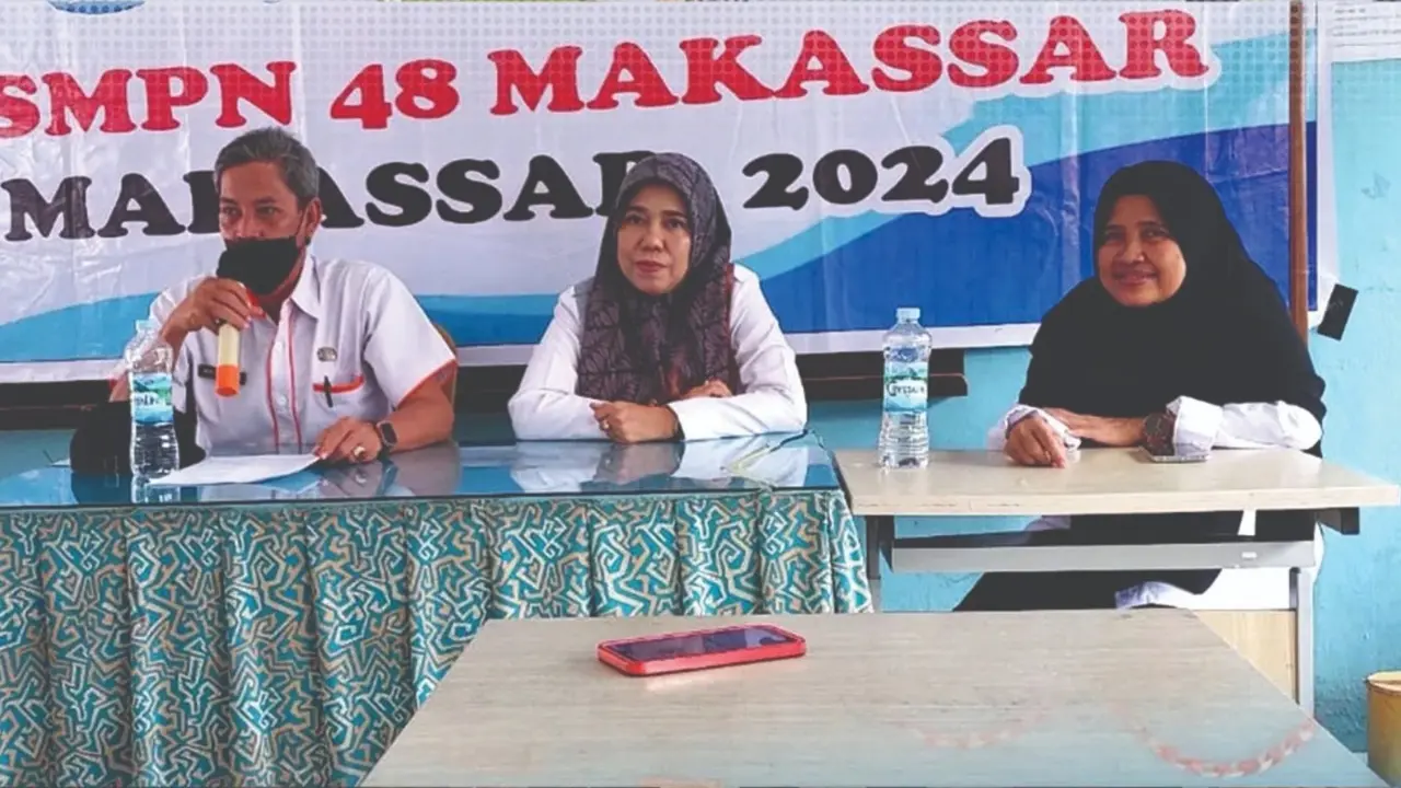 Dinas Koperasi dan UKM Makassar Lakukan Penyuluhan Pembentukan Koperasi di SMPN 48