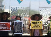 Aksi depan Kantor PT Vale Indonesia: WALHI Sulsel Tuntut Hentikan Eksplorasi Tambang Nikel di Blok Tanamalia