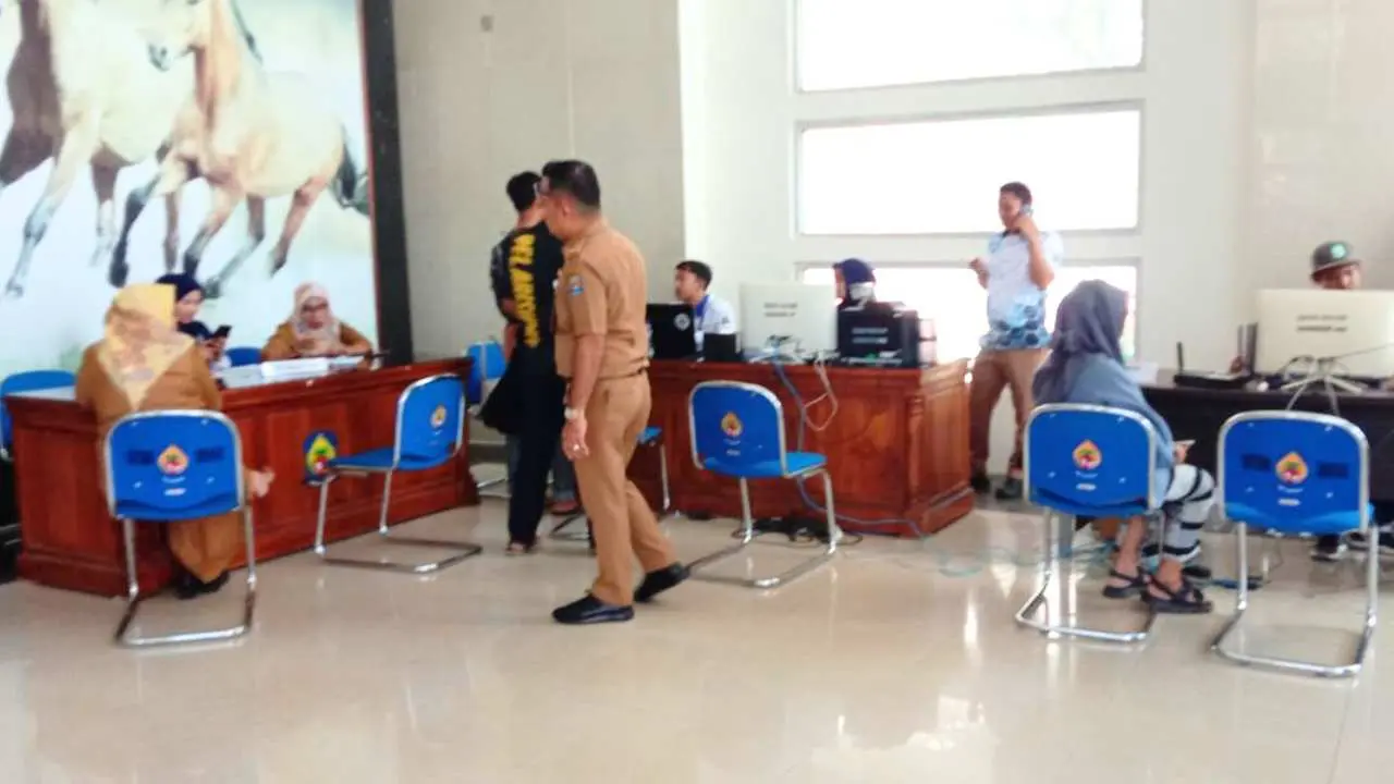 Disdukcapil Sajikan Perekaman dan Cetak KTP Saat Baksos Kapolda Sulsel di Jeneponto