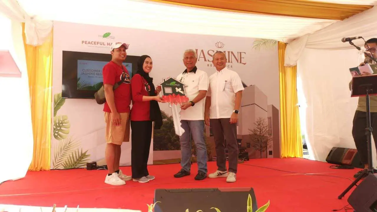Bukit Baruga Serah Terima Kunci Rumah Jasmine Residence Sebanyak 31 Unit
