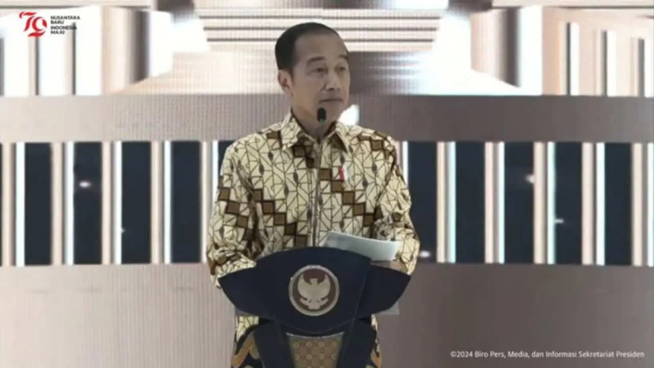 Pj Gubernur Prof Zudan Arif Hadiri Penyerahan LHP LKPP dan IHPS II Tahun 2023 2 Joko Widodo
