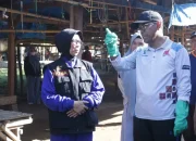 Wujudkan Kabupaten Kota Sehat, Pj Bupati Pimpin Kerja Bakti Pembersihan Pasar di Takalar