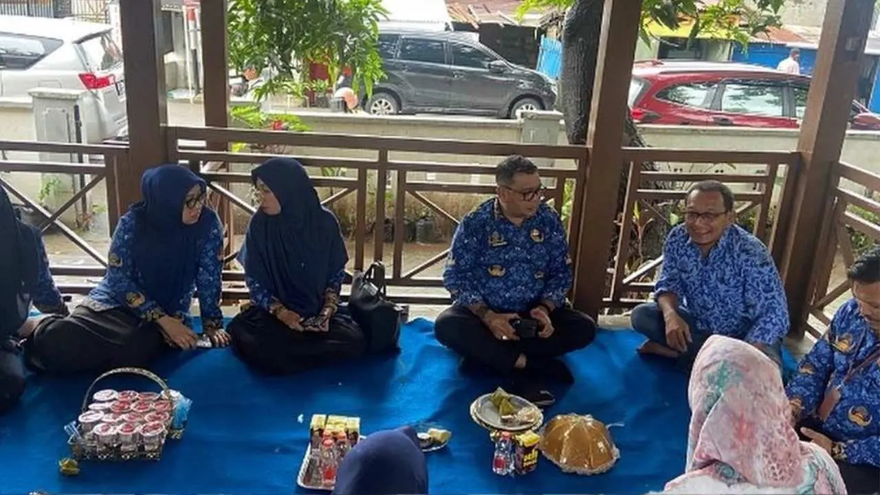 Plt Kadis PPKB Makassar Tinjau Pelaksanaan Skrining Stunting di Kel. Sambung Jawa