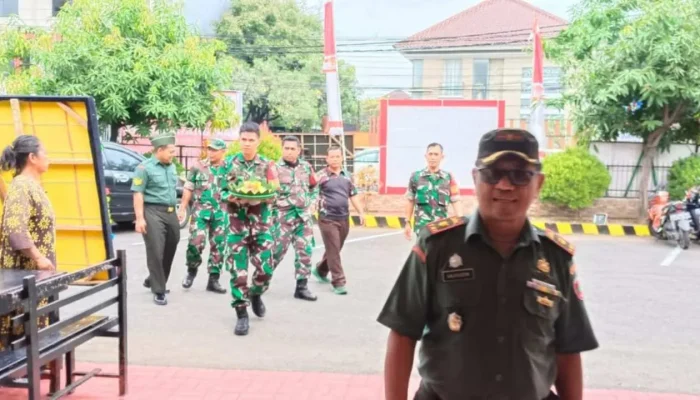 Danramil Bersama Seluruh Babinsa Koramil Makassar Geruduk Mapolsekta di Kerung-kerung