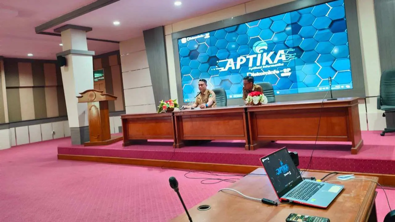 Pimpin Rapat Evaluasi Mingguan Diskominfo SP Sulsel, Andi Winarno Tekankan Pelaksanaan Program Sesuai Perencanaan