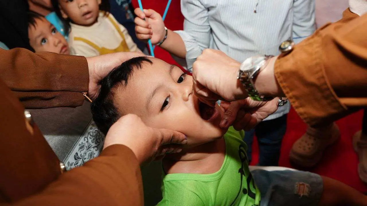 Pj Ketua TP PKK Sulsel lakukan Pencanangan PIN Polio 2024, Sulsel Sasar 1,2 Juta Anak 2 Pj Ketua TP PKK Sulsel lakukan Pencanangan PIN Polio 2024, Sulsel Sasar 1,2 Juta Anak