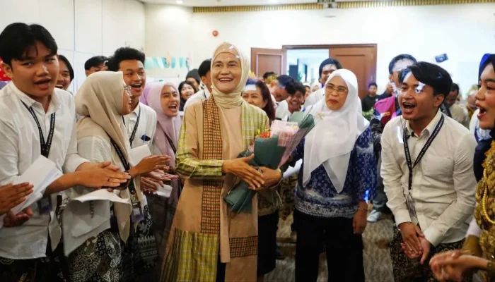 Buka Peningkatan Kapasitas Forum Anak Sulsel, Pj Ketua TP PKK Ajak Peserta Suarakan Gagasan dan Tunjukkan Potensi