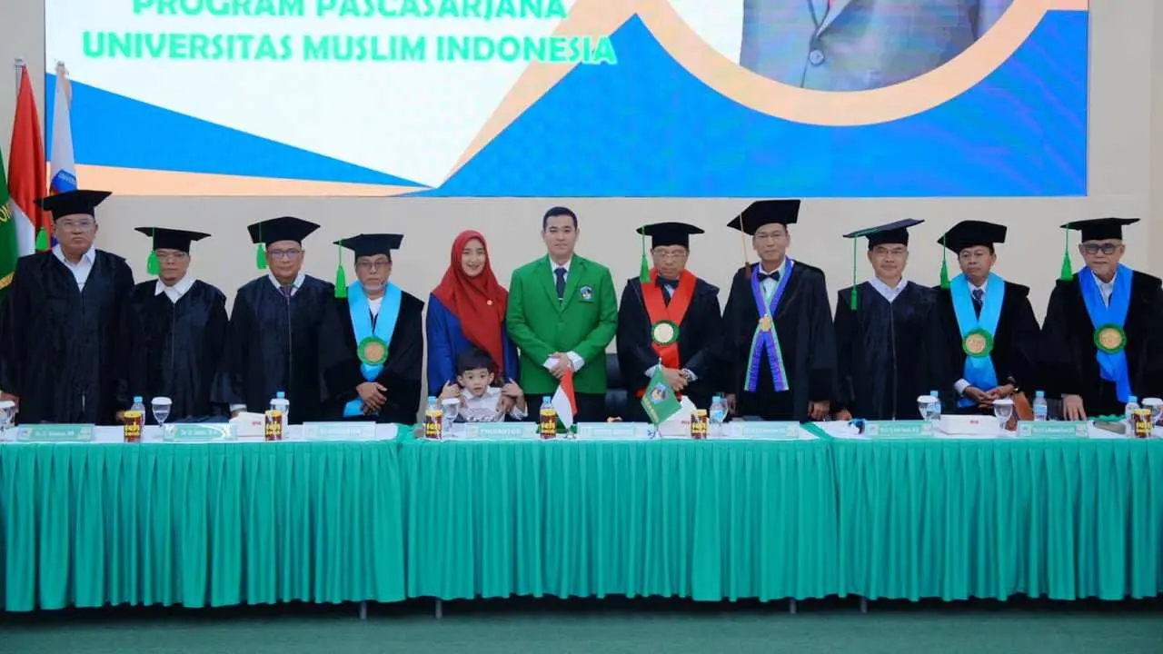 Bupati Muhammad Yusran Lalogau Raih Gelar Doktor Bidang Ilmu Perikanan