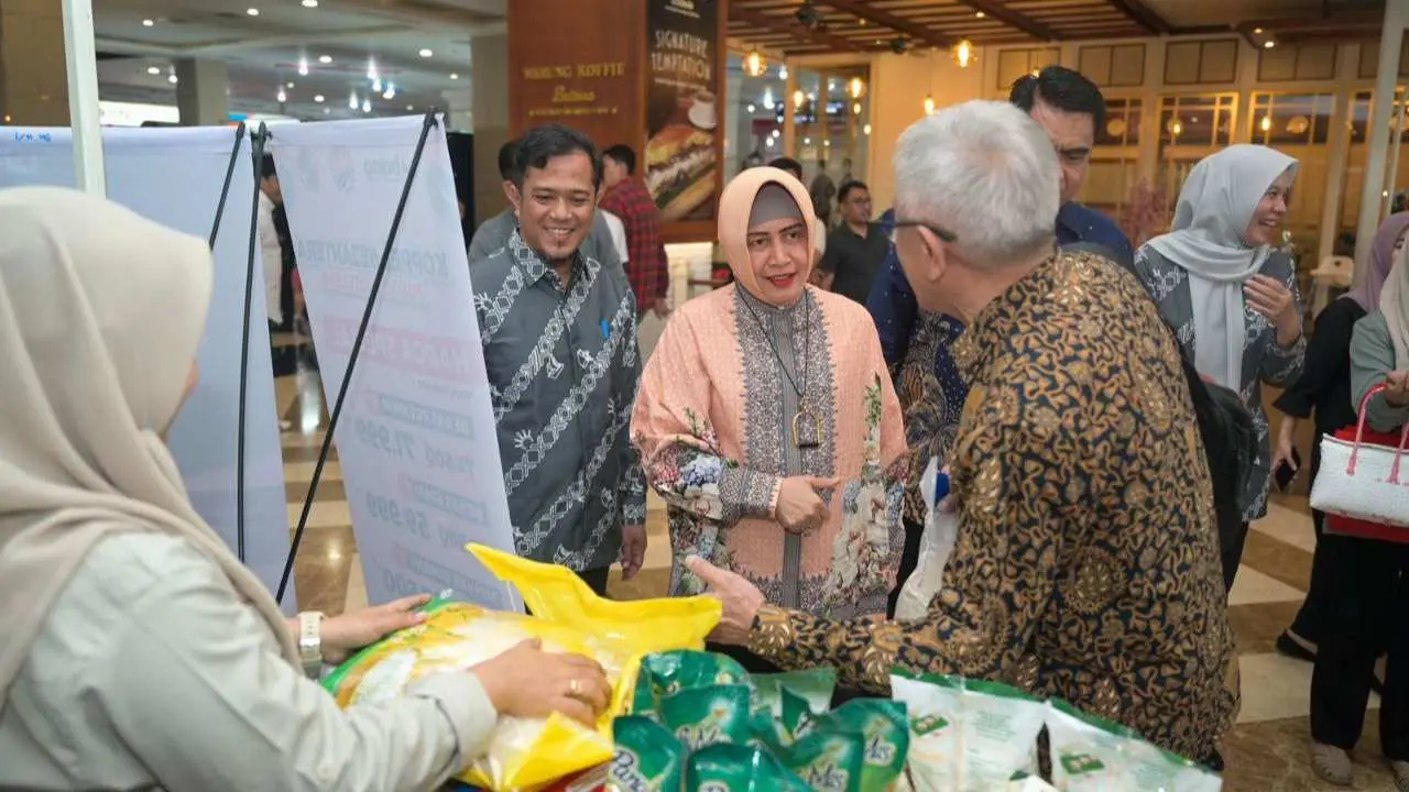 Gelar Expo Cooperative 2024, Kadiskop Makassar: Berikan ruang promosi bagi pelaku UMKM koperasi dan perbankan 2 Gelar Expo Cooperative 2024, Kadiskop Makassar: Berikan ruang promosi bagi pelaku UMKM koperasi dan perbankan