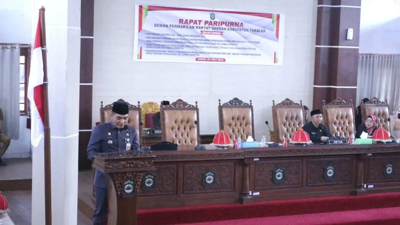 Sekretaris Daerah Serahkan Rancangan KUA-PPAS 2025 Kepada DPRD Takalar
