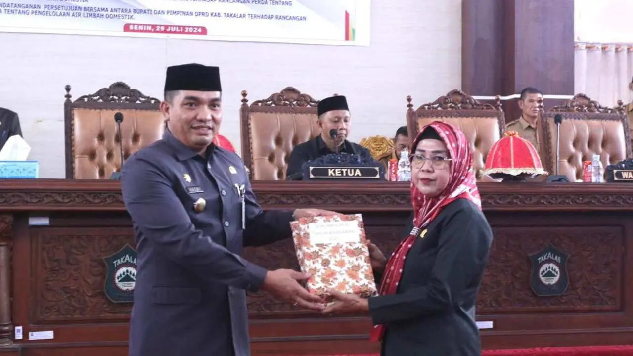 Sekretaris Daerah Serahkan Rancangan KUA-PPAS 2025 Kepada DPRD Takalar