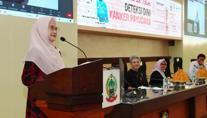 Ninuk Zudan Buka Pink Talk Bahas Kenali dan Pahami Deteksi Dini Kanker Payudara