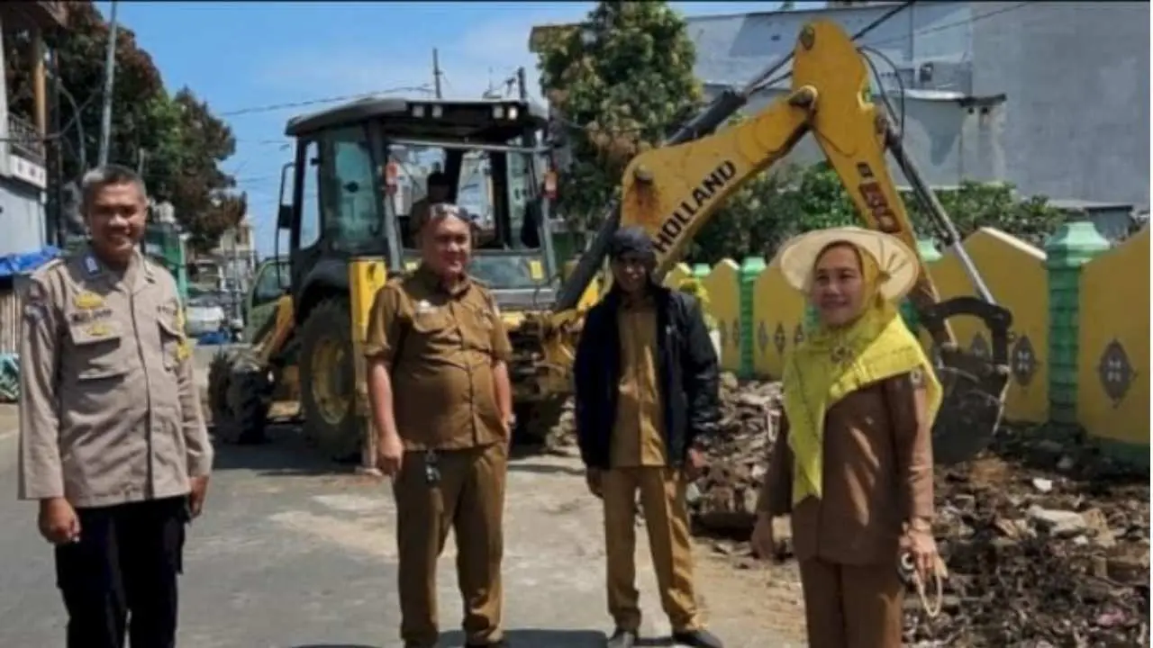 Dinas PU Makassar Gerak Cepat Lakukan Normalisasi Drainase di Jalan Onta Baru