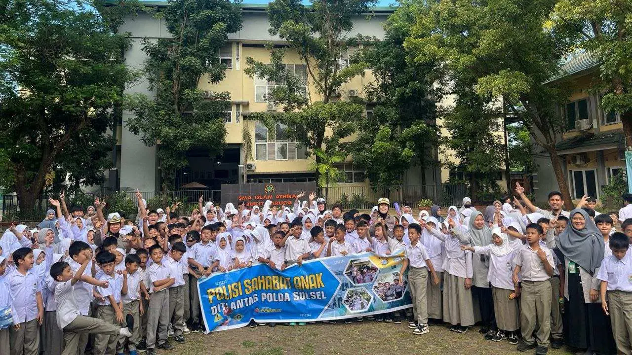 Edukasi Tertib Lalin Sejak Dini, SD Islam Athirah 2 Gelar Police Goes to School