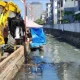 Antisipasi Munculnya Genangan Air, Dinas PU Makassar Lakukan Normalisasi Saluran Sekunder