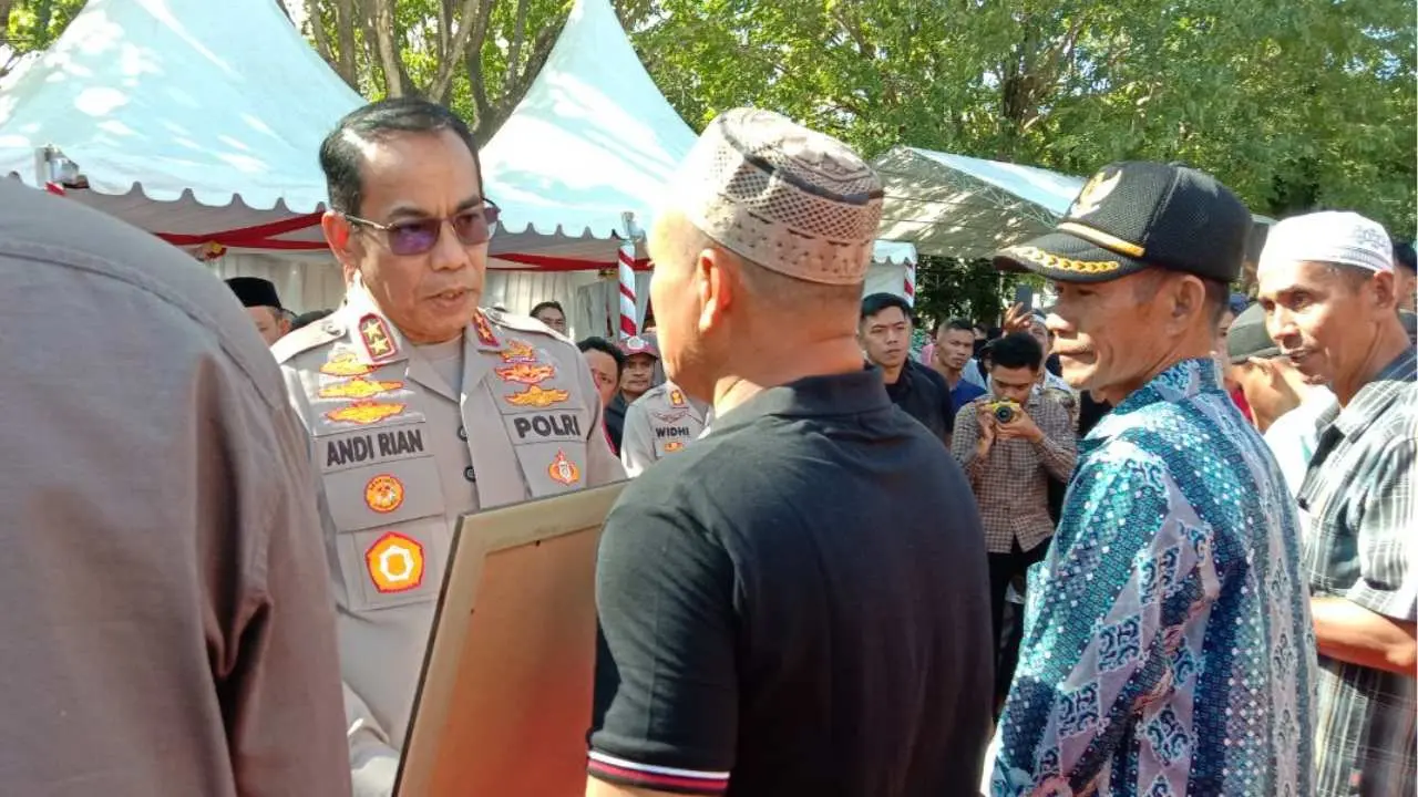 Kunker di Jeneponto, Kapolda Sulsel: Setiap Kunjungan di Daerah Lakukan Kegiatan Paralel Seperti Bakti Sosial dan Pemberian Bantuan