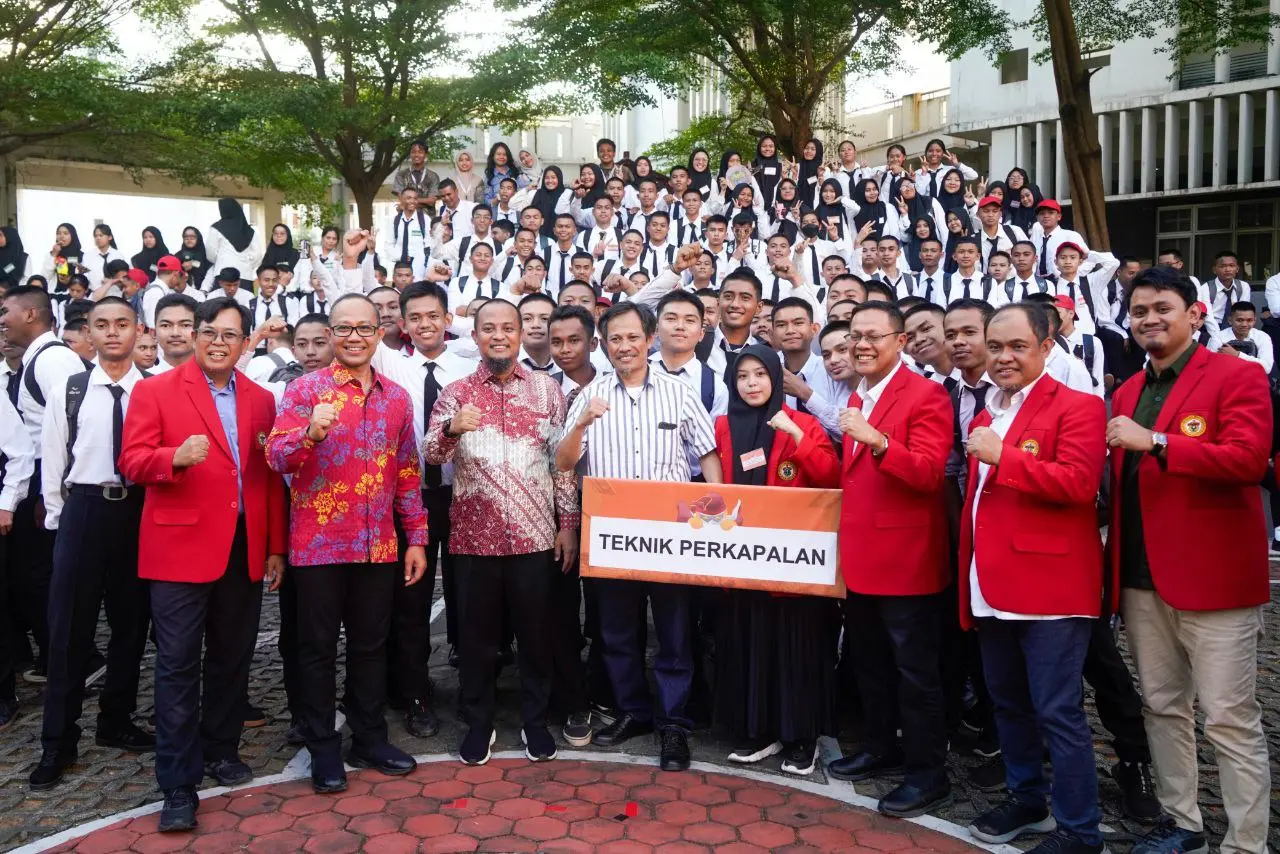 Andi Sudirman Berbagi Pengalaman Dihadapan 1.441 Maba Teknik Unhas