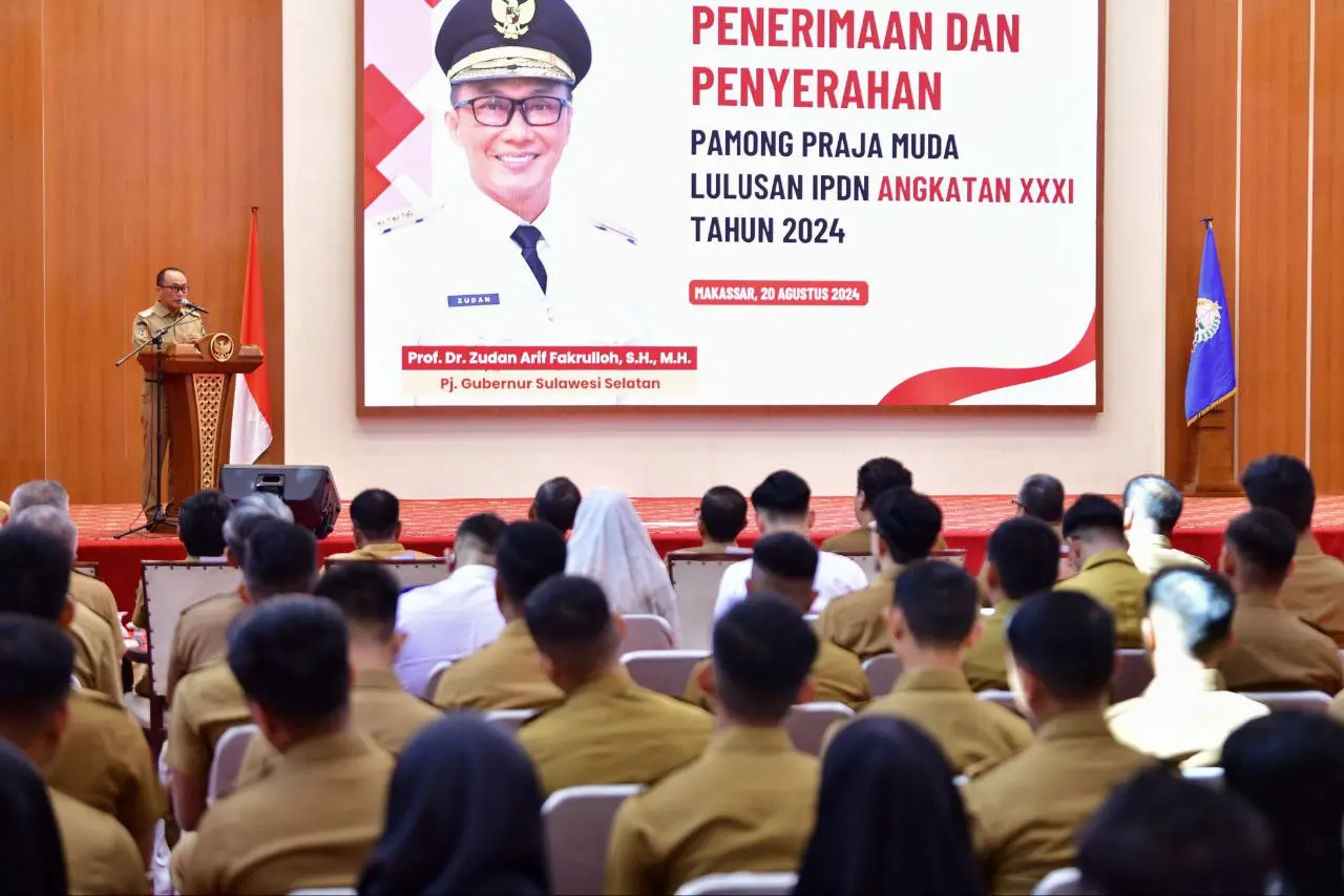 Serahkan SK Pamong Praja Muda Lulusan IPDN Angkatan XXXI, Prof Zudan: Masyarakat Menilai ASN dari Karya dan Prestasi