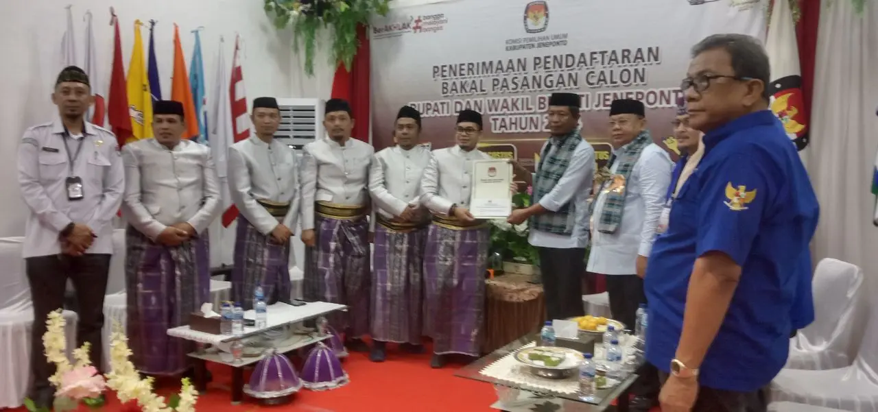 Pasangan Syamsuddin Karlos-Syafruddin Nurdin "KABAR BAIK BARAKKA" Resmi Daftar di KPU Jeneponto 2 Pasangan Syamsuddin Karlos-Syafruddin Nurdin "KABAR BAIK BARAKKA" Resmi Daftar di KPU Jeneponto