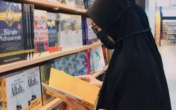 Katanya Telah Merdeka, Mengapa Asing Masih Berkuasa? 3 Katanya Telah Merdeka, Mengapa Asing Masih Berkuasa?