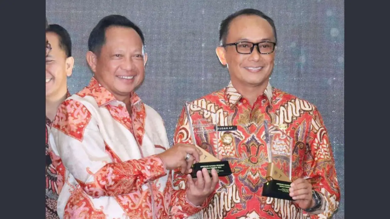 Prof Zudan Arif Sabet Penghargaan Pj Gubernur Terbaik dari Mendagri