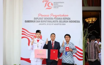 Kepala Kesbangpol Wakili Danny Pomanto Terima Duplikat Bendera Pusaka dari BPIP RI