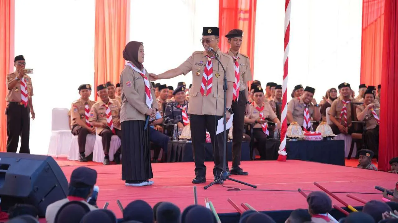 Pimpin Upacara Hari Besar Pramuka, Pj Gubernur Sulsel Prof Zudan Serahkan
